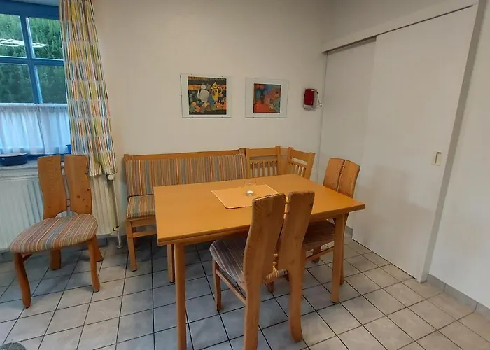 Haus Nika In 卡罗利嫩西尔